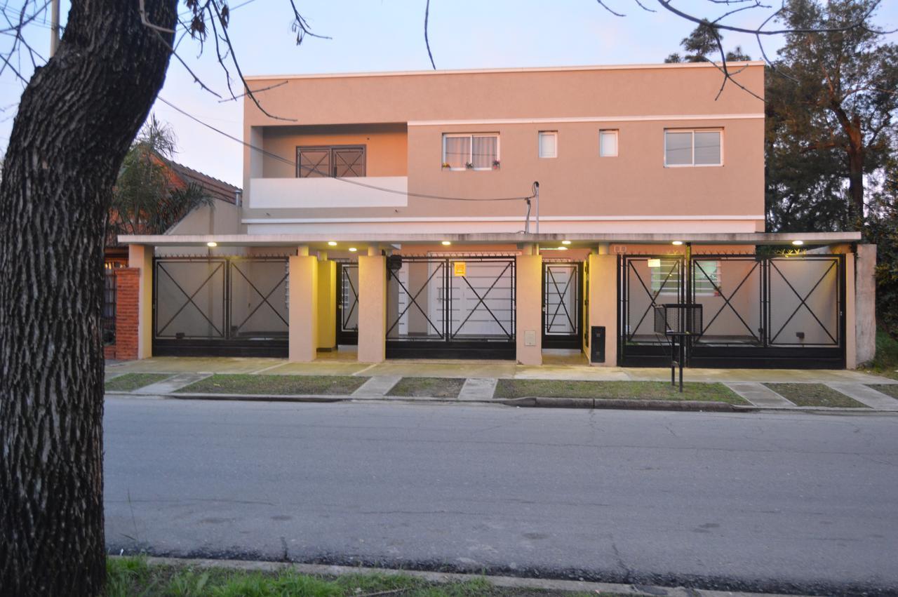 Mendoza Apartments Ezeiza Airport Луис-Гильон Экстерьер фото