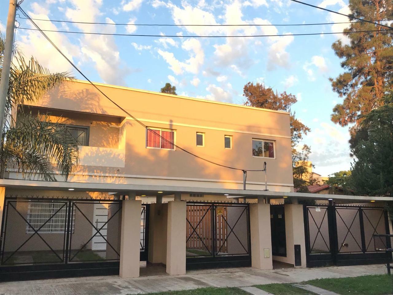 Mendoza Apartments Ezeiza Airport Луис-Гильон Экстерьер фото