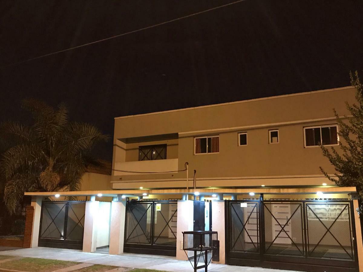 Mendoza Apartments Ezeiza Airport Луис-Гильон Экстерьер фото