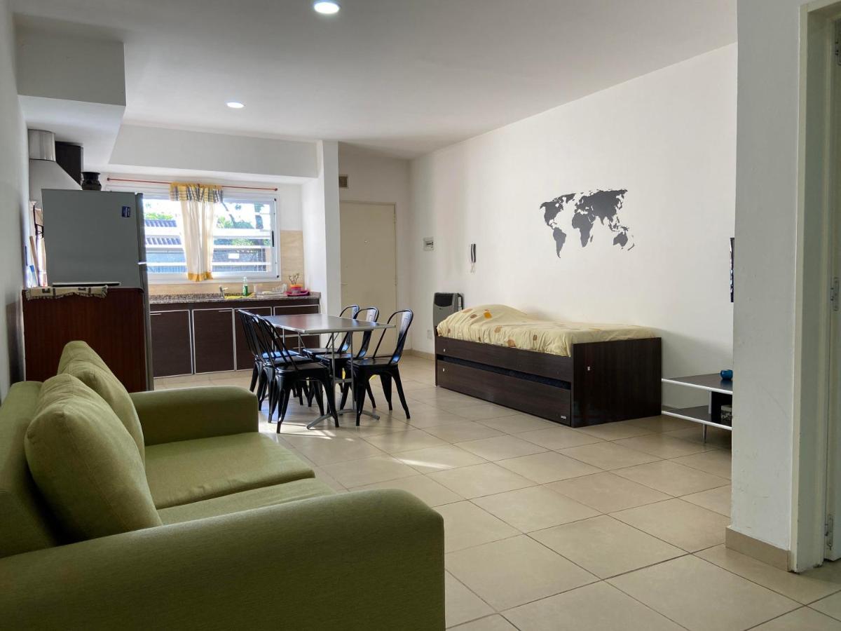 Mendoza Apartments Ezeiza Airport Луис-Гильон Экстерьер фото
